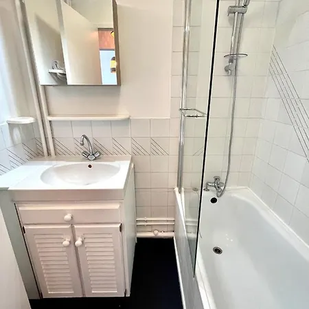 아파트 Nihal, Proche Zenith Avec Parking Et Balcon 캉